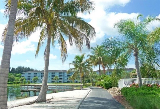 Foto del edificio - 16655 Lake Cir Dr