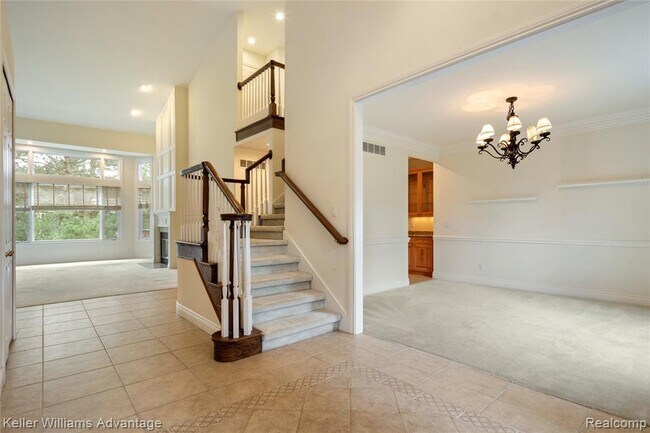 Foto del edificio - 47611 Manorwood Dr