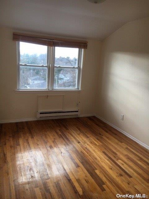 Foto del edificio - 41-41-60 Little Neck Pkwy