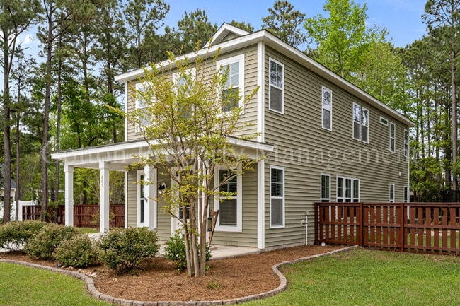 Building Photo - 807 Dan Owen Dr