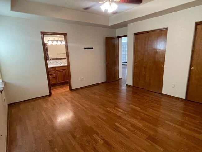 Building Photo - Gate community charming two bedroom two ba...