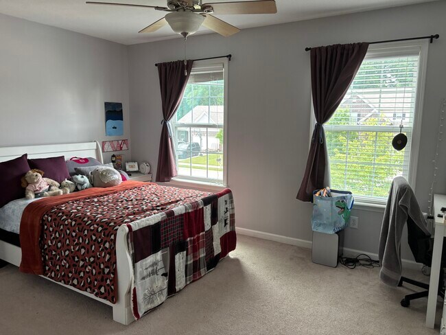 Foto del edificio - 1569 Dorset Dr