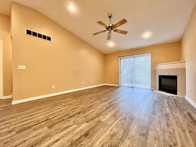 Foto del edificio - Stauffer Ave SE 4526/4528