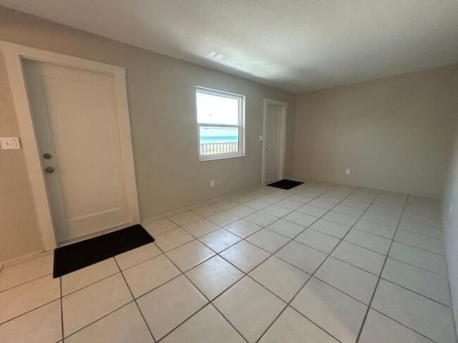 Building Photo - 1740 Ocean Shore Blvd