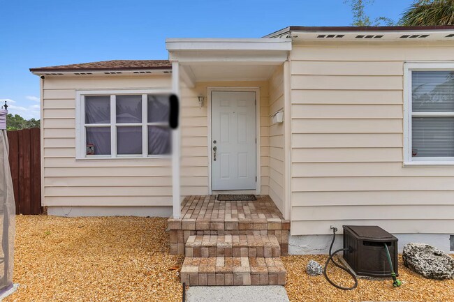 Foto del edificio - 735 Franklin Rd