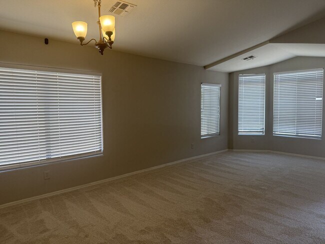 Foto del edificio - 4 Bedroom in San Tan Ranch, Gilbert!