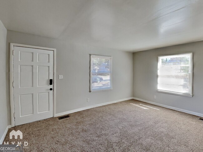 Foto del edificio - 3791 Clovis Ct NW
