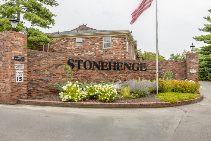 Primary Photo - 2 Bed, 2 Bath Condo near St. Matthews