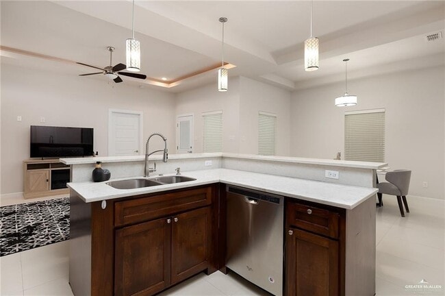 Building Photo - 13 N 51st St