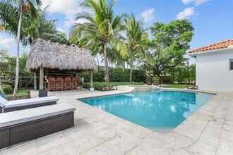 Building Photo - 7302 SW 122 Ct