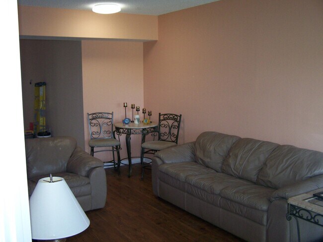 Foto del edificio - 2080 Greenview Shores Blvd