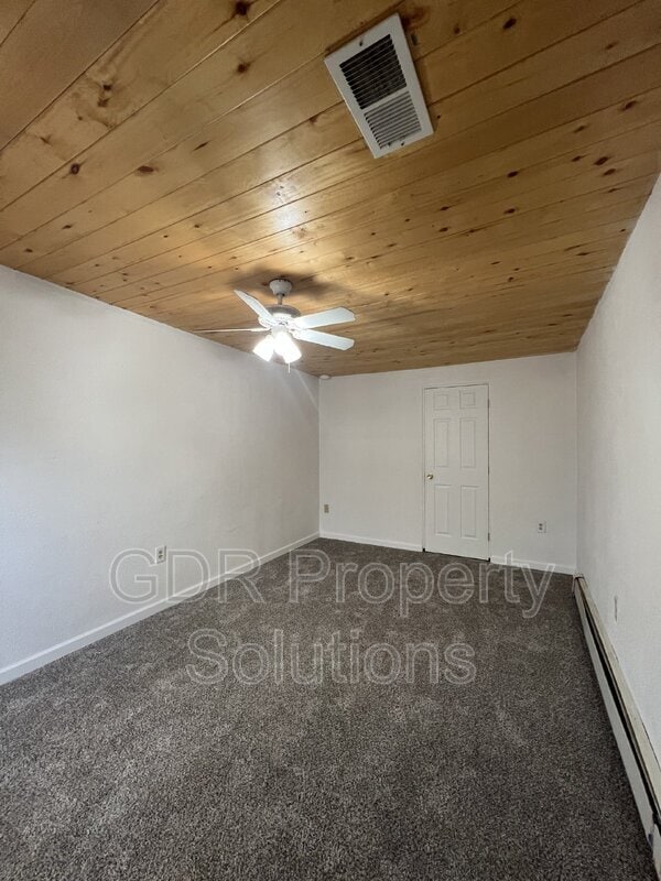 Building Photo - 118 Princeton Dr SE