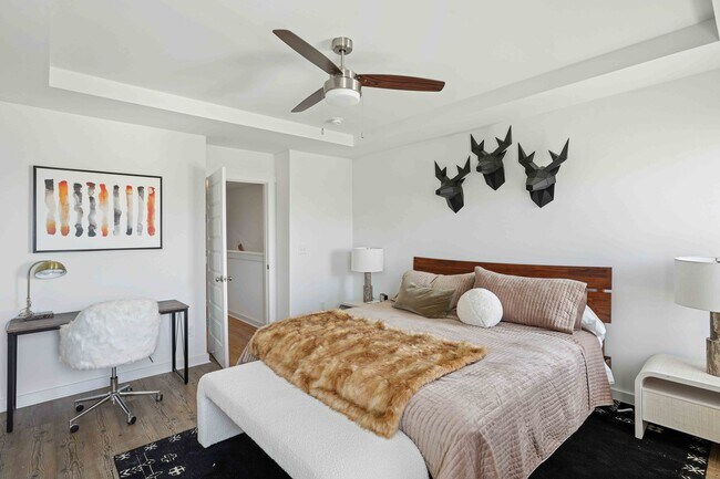Foto del edificio - Elio at Research Park | Townhomes for Rent