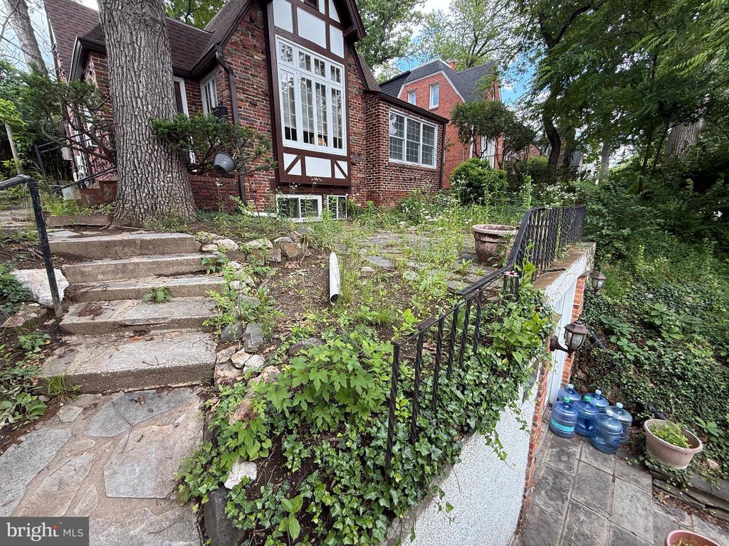 Foto principal - 8613 Cedar St