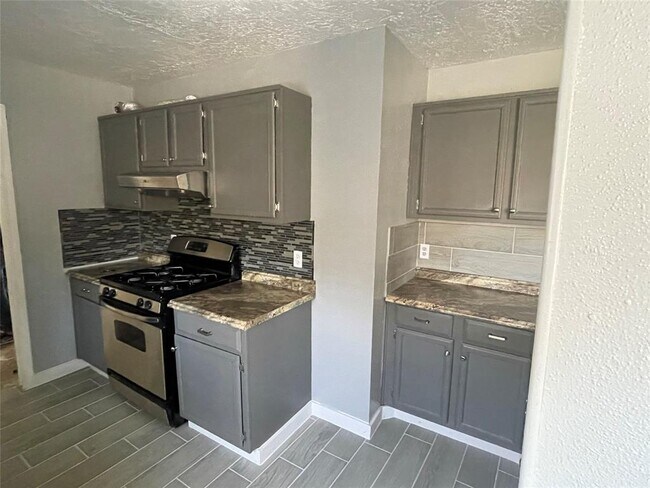 Building Photo - 16814 Blend Stone