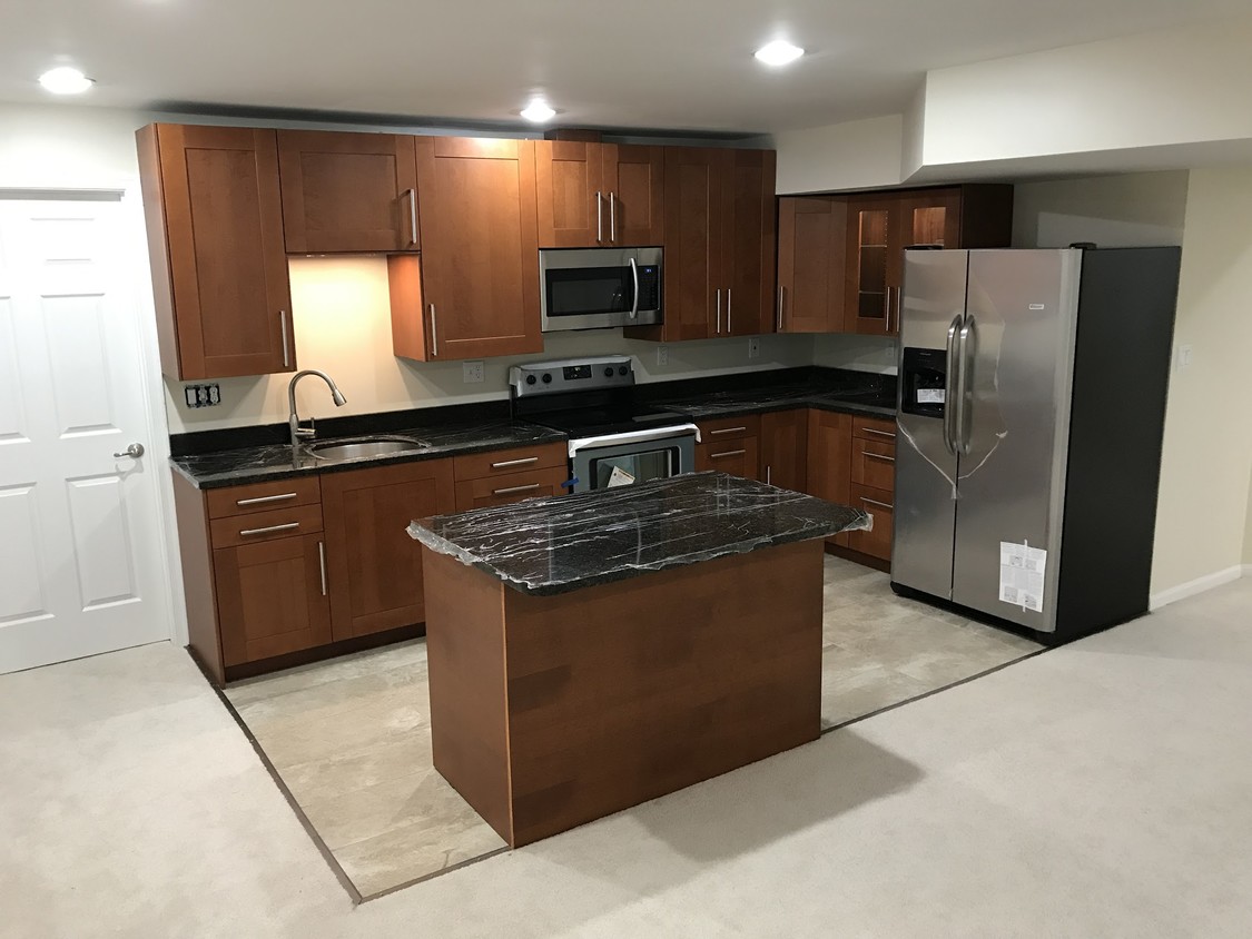 Foto principal - 8217 Lorton Rd