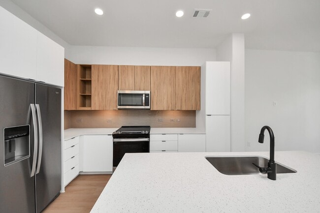 Foto del edificio - 2810 Riverby Rd