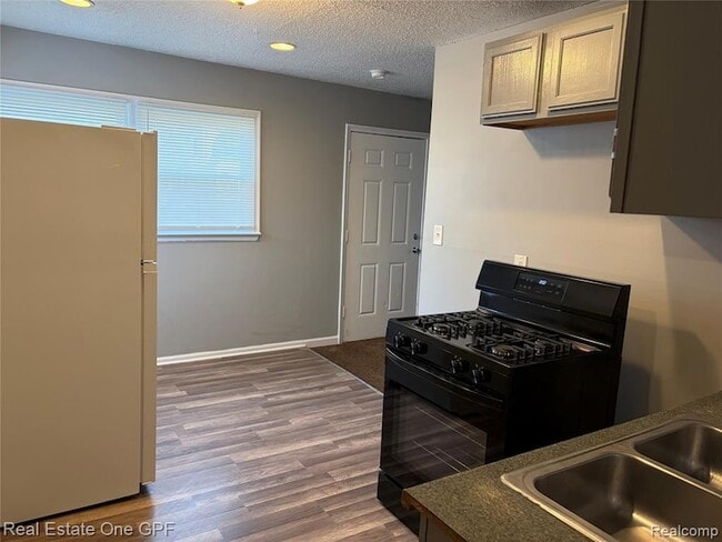 Foto del edificio - 11304 Jackson Ave