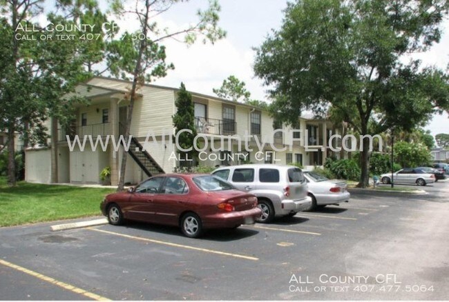 Foto del edificio - 6065 Village Cir N