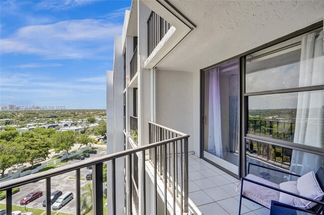 Foto del edificio - 800 Parkview Dr
