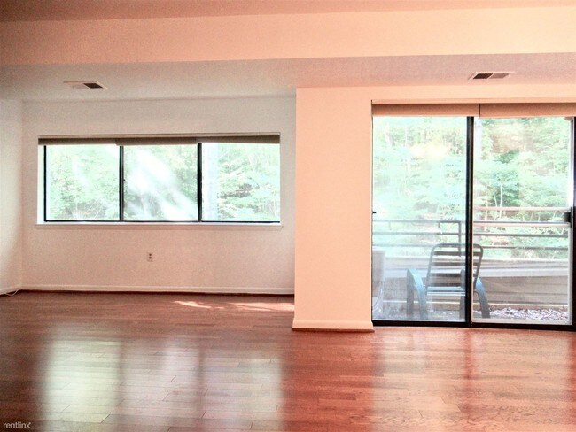 Foto del edificio - 2 br, 2 bath  - 8009 Greenspring Way Apt F