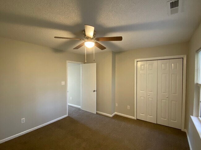 Dormitorio 2 - 126 Mesa Ln