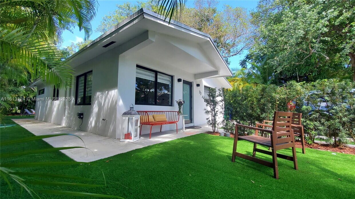 Foto principal - 77 NE 43rd St