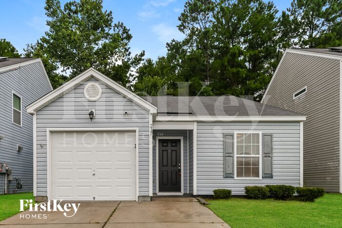 Foto principal - 215 Coosawatchie St