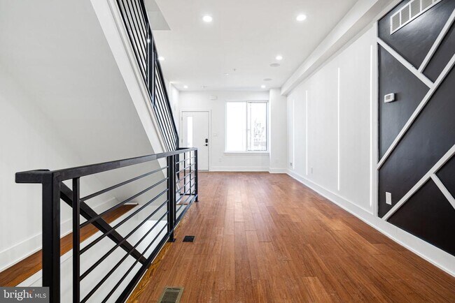 Building Photo - 2650 Earp St