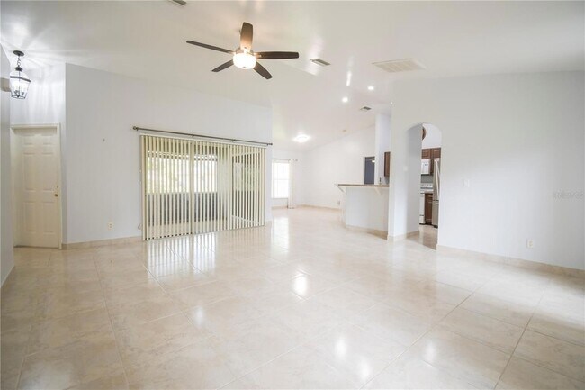 Foto del edificio - 4913 Cromey Rd