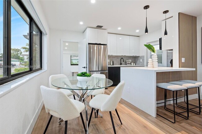 Foto del edificio - 1201 N 16th Ave