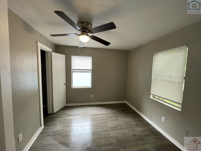 Foto del edificio - 309 1/2 SW 19th St