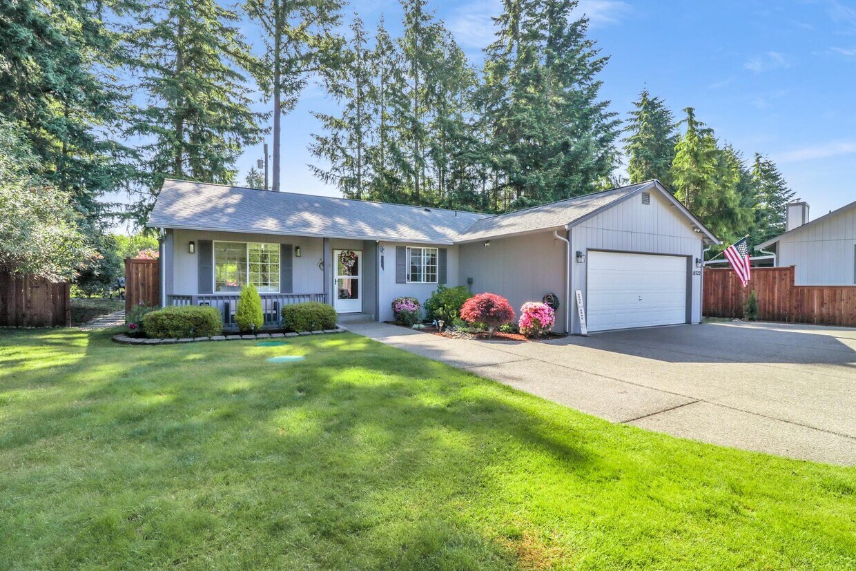 Foto principal - 10322 3rd St SE