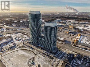 Building Photo - 15 Skyridge Dr