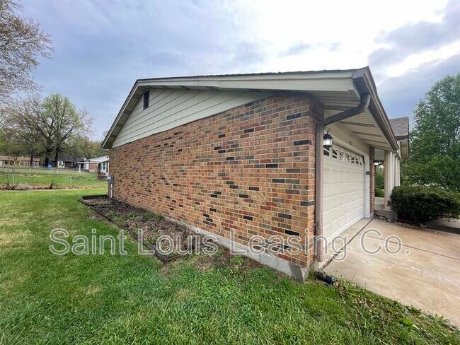 Building Photo - 1725 Orletto Way