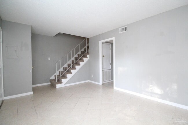 Building Photo - 414 Waycross Ave