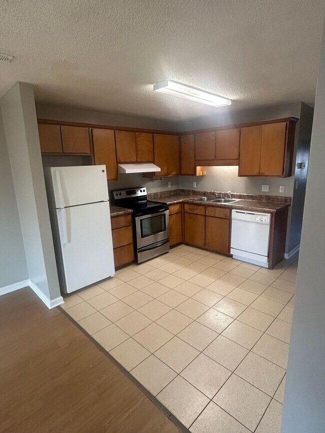 Foto del edificio - 403 E Girard Ave