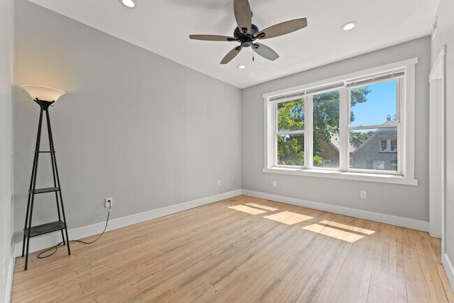 Foto del edificio - 2636 W 24th St