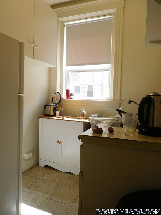 Building Photo - 1175 Boylston St