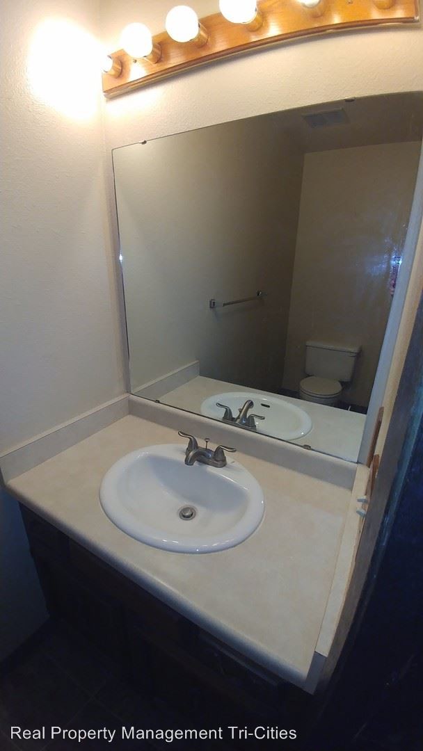 Foto del edificio - 319 N Fillmore St