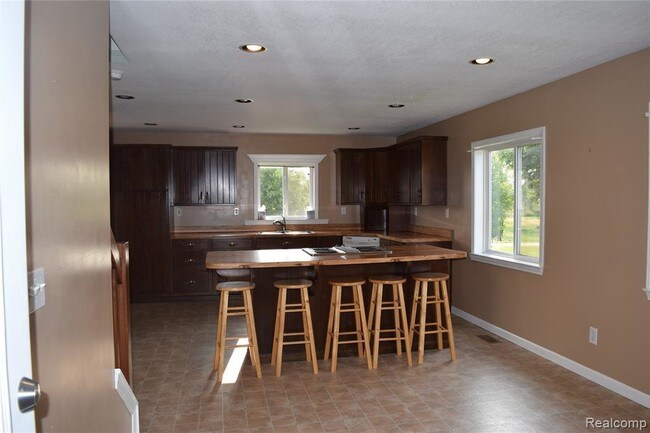 Foto del edificio - 7583 Mayville Rd