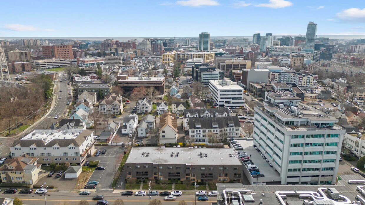 25 2nd St, Stamford, CT 06905 Townhome Rentals in Stamford CT