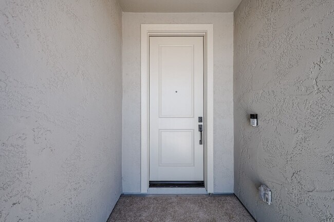 Foto del edificio - New 4 Bedroom + Den Home in Asante Community