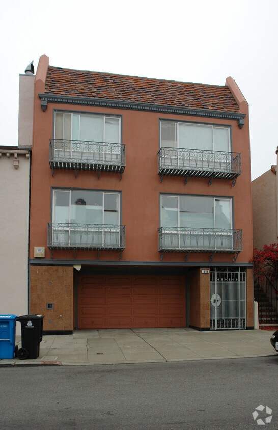 Foto del edificio - 1638-1640 N Point St