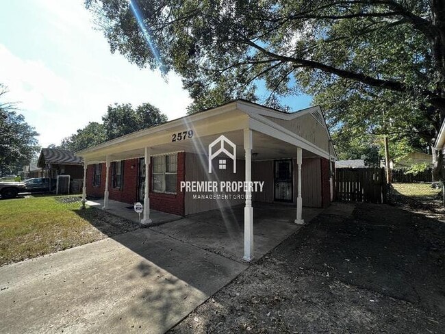 Building Photo - 2579 Courtney Dr