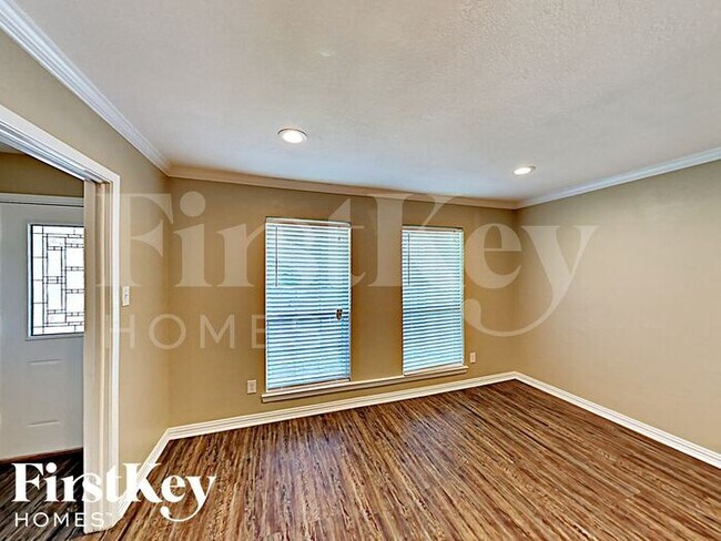 Foto del edificio - 6309 Wheaton Dr