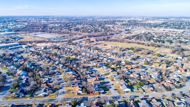 Building Photo - 1101 Cresswell Dr