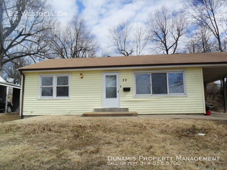 Primary Photo - Cute 2 bedroom with carport