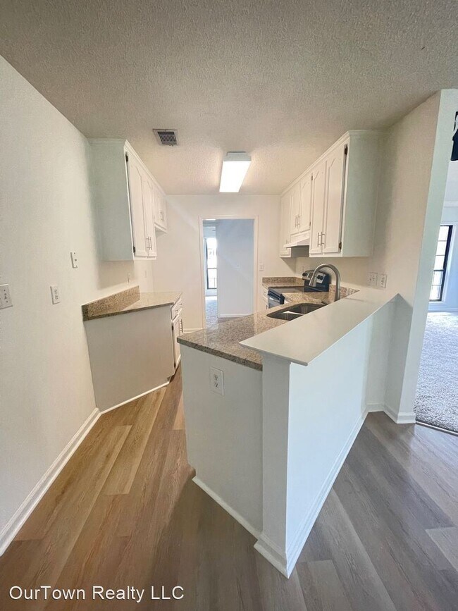 Building Photo - 3 br, 2 bath House - 7137 Buckram Oak Drive