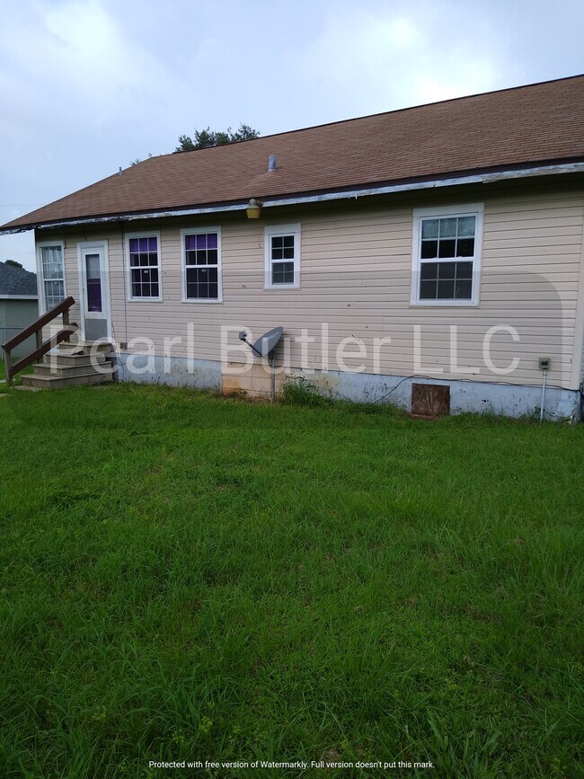 Building Photo - 700 NW 65th St